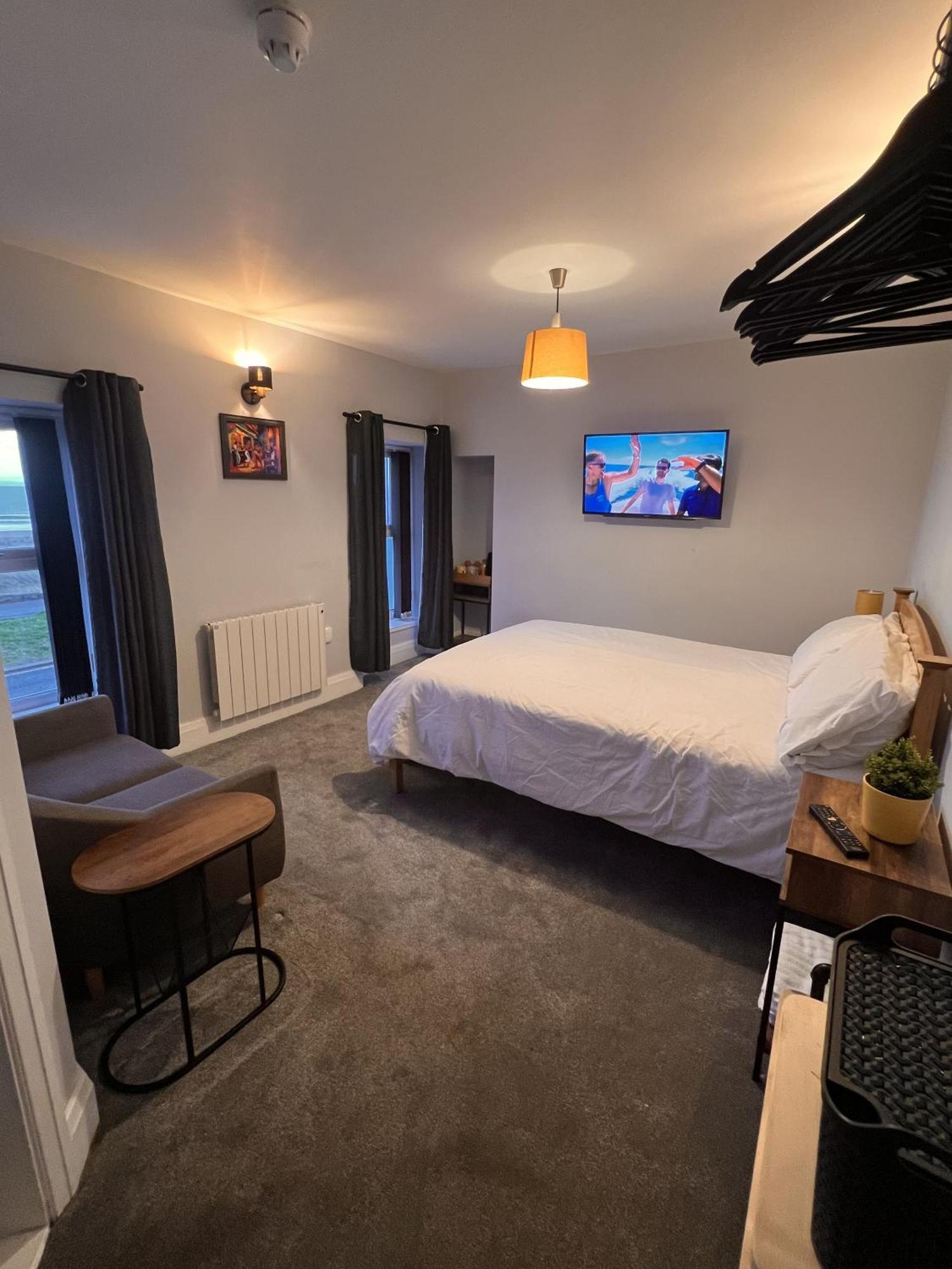 Hoopers Sandy Beach Guest Rooms สวอนซี ภายนอก รูปภาพ